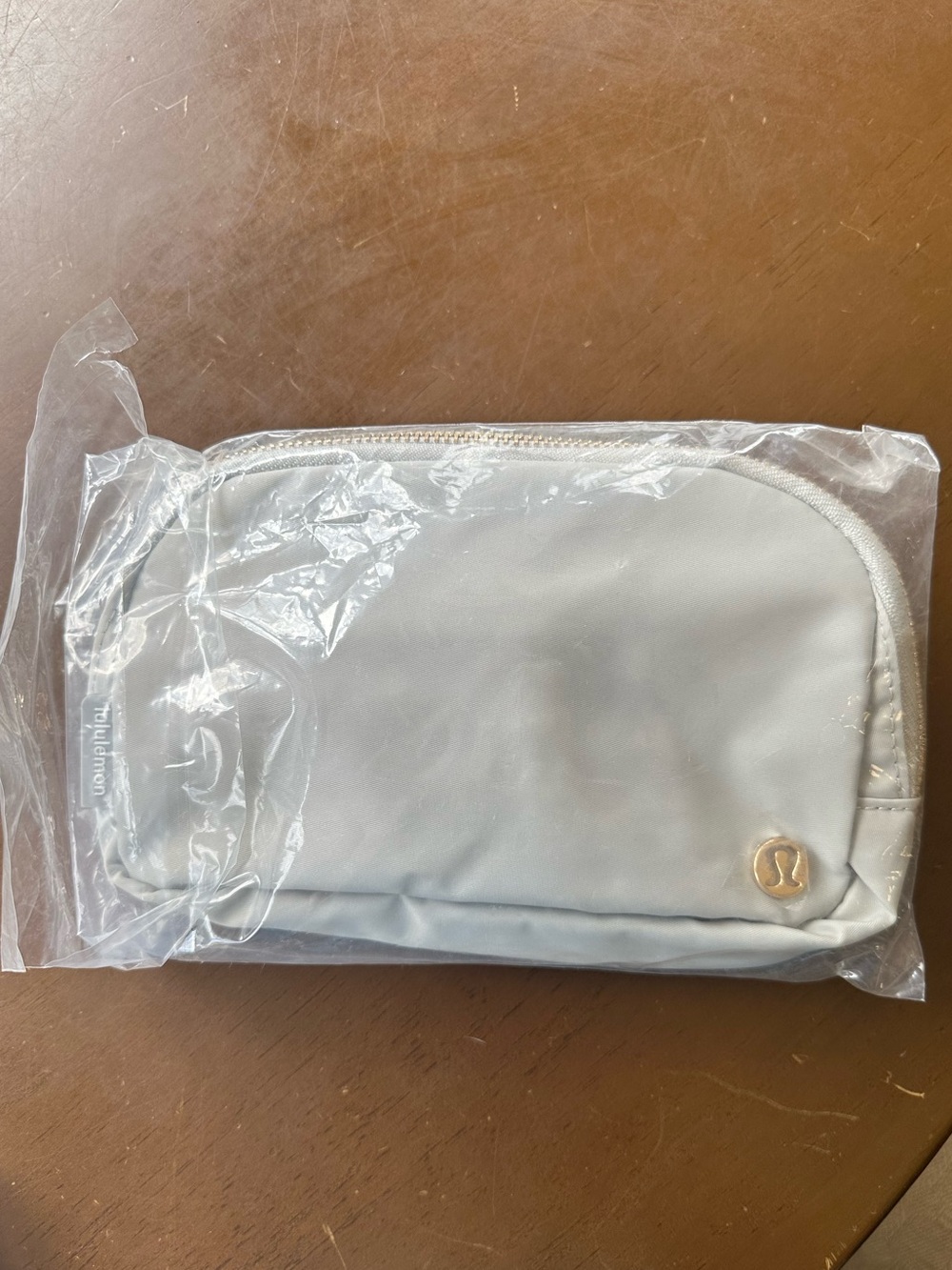 lululemon athletica Light Gray & Gold Everyday Crossbody Belt Bag - Picture 6 of 7